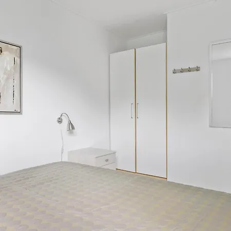 Sopark Lejl, 1 Apartament